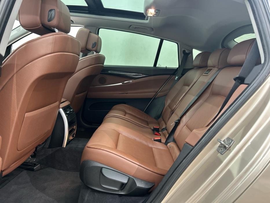 BMW 530 GRAN TURISMO 2011