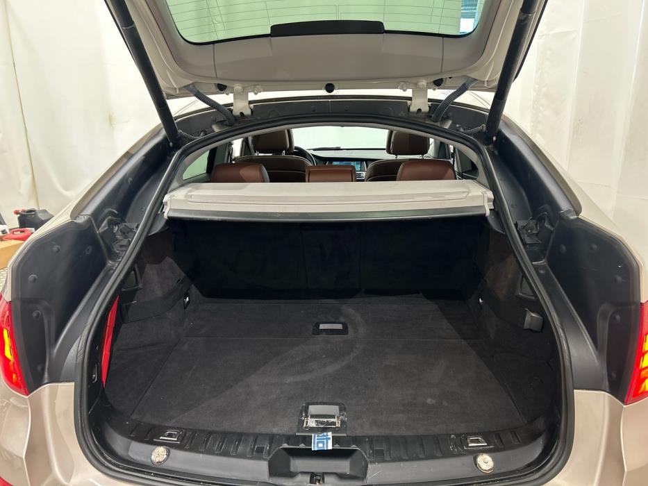 BMW 530 GRAN TURISMO 2011