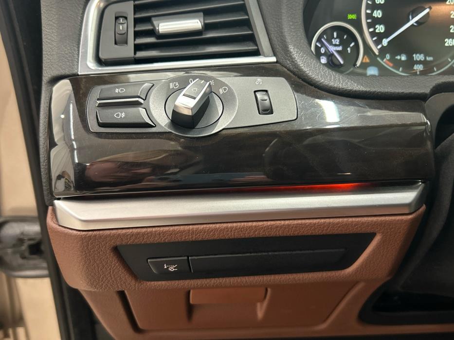 BMW 530 GRAN TURISMO 2011