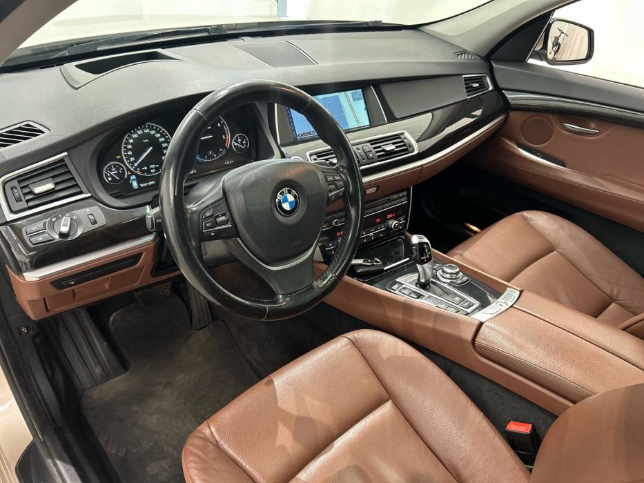 BMW 530 GRAN TURISMO 2011