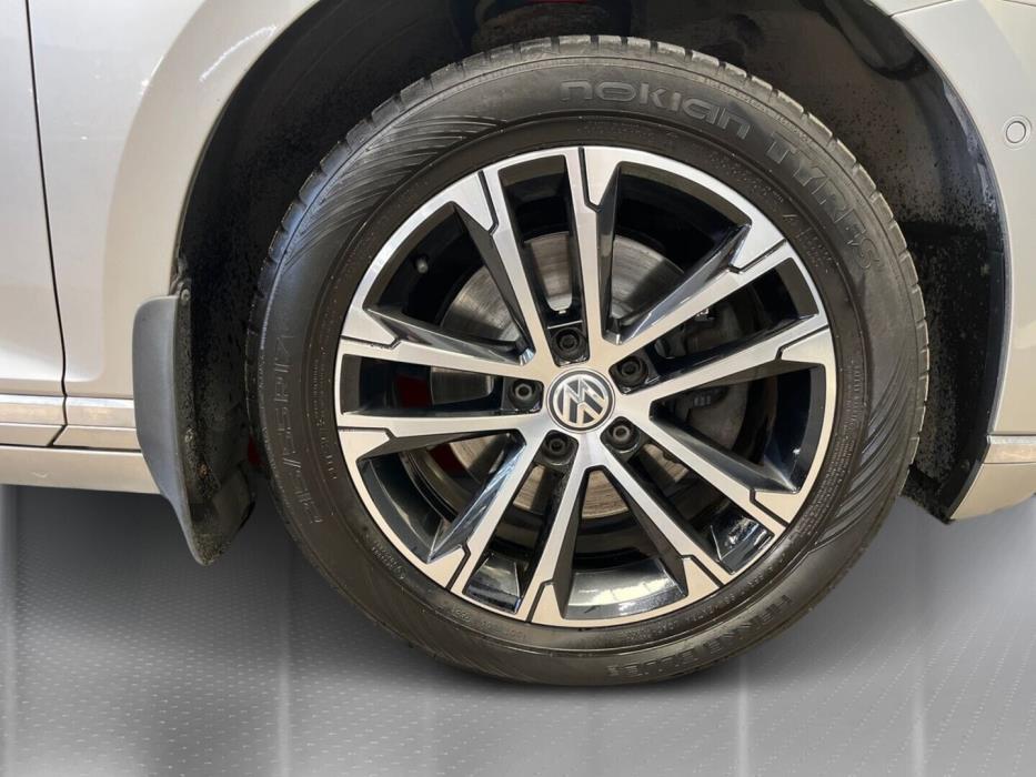 VOLKSWAGEN Passat 2016
