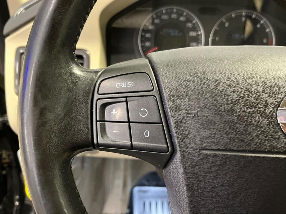 VOLVO XC70 2009