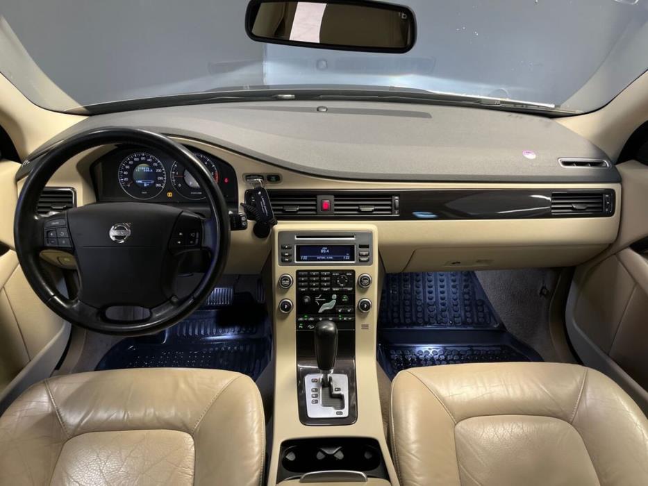 VOLVO XC70 2009