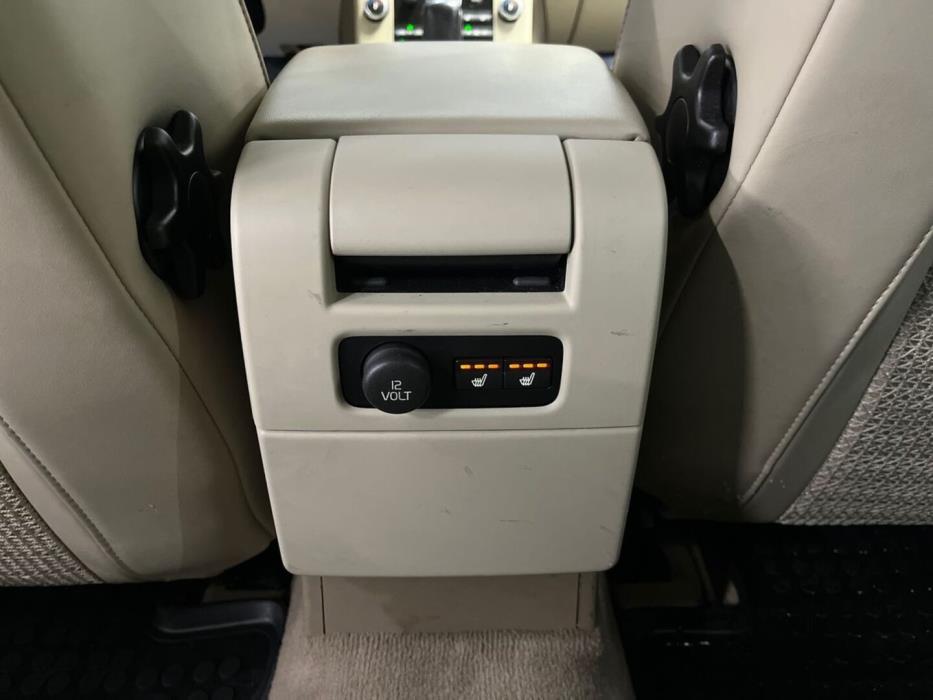 VOLVO XC70 2009