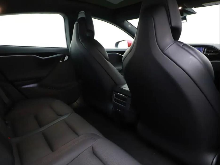 TESLA Model S 2019