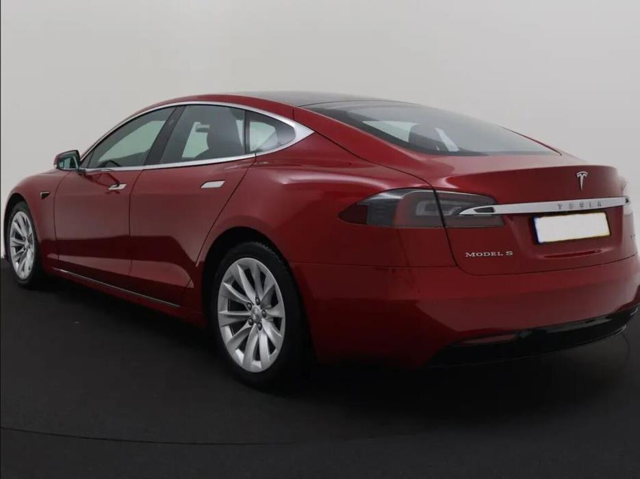TESLA Model S 2019
