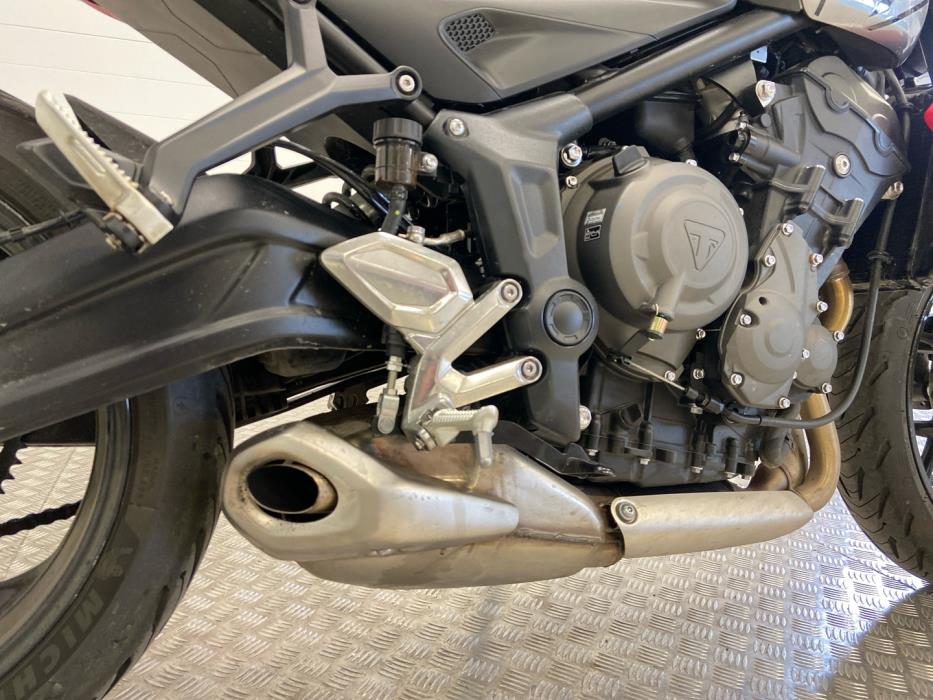 TRIUMPH TRIDENT 2021