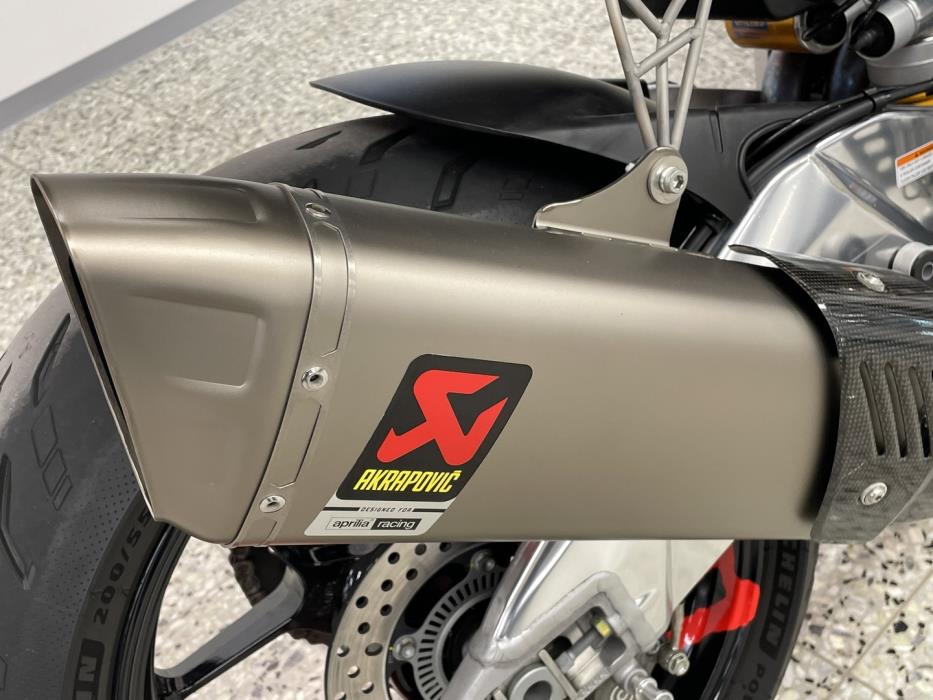APRILIA TUONO 2022