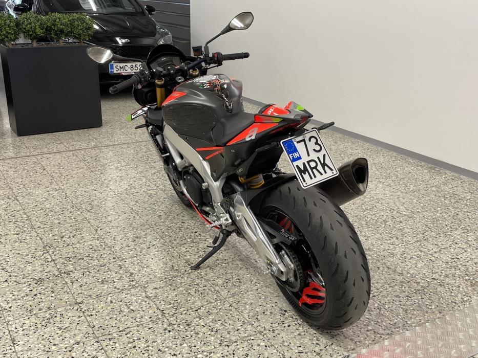 APRILIA TUONO 2022