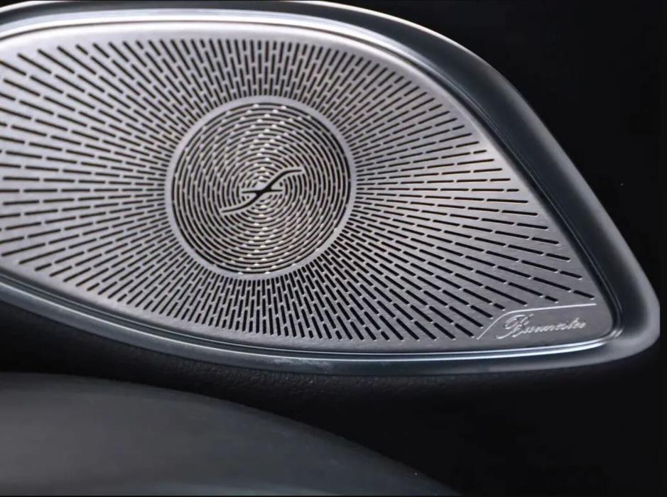 MERCEDES-BENZ EQS 2024