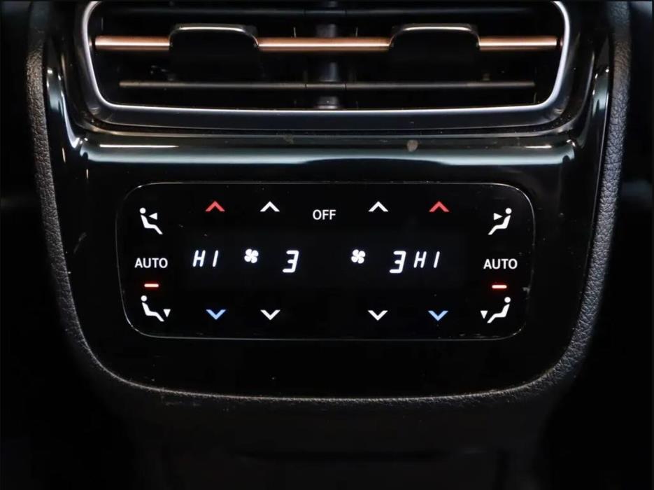 MERCEDES-BENZ EQS 2024