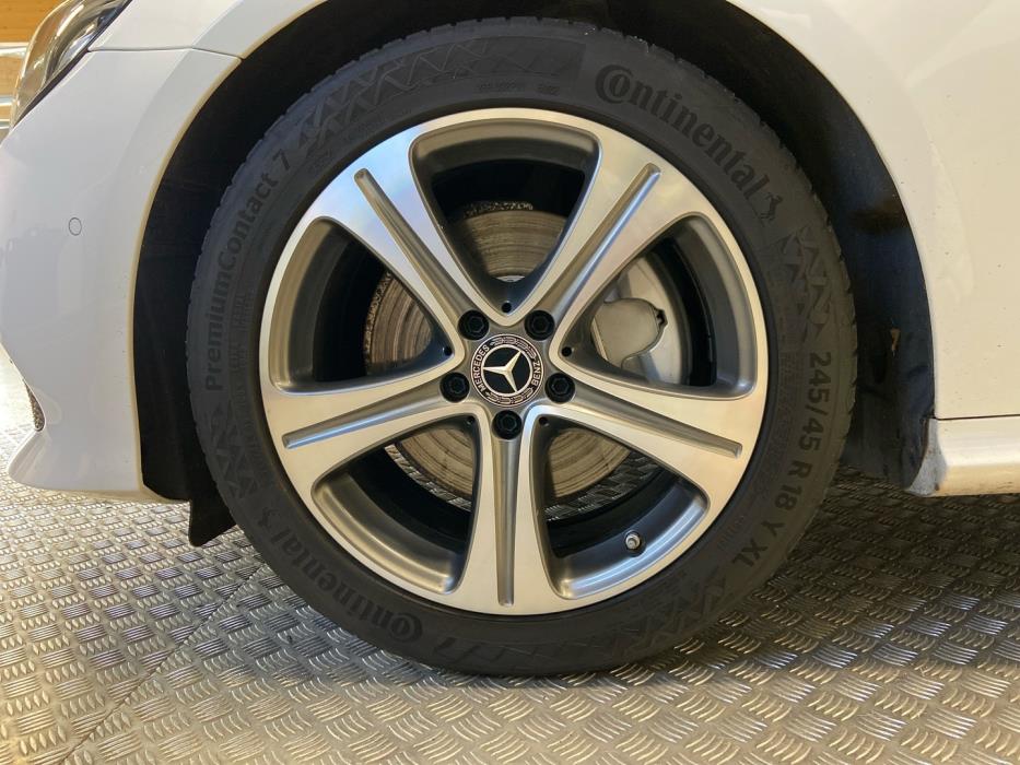 MERCEDES-BENZ E 2017