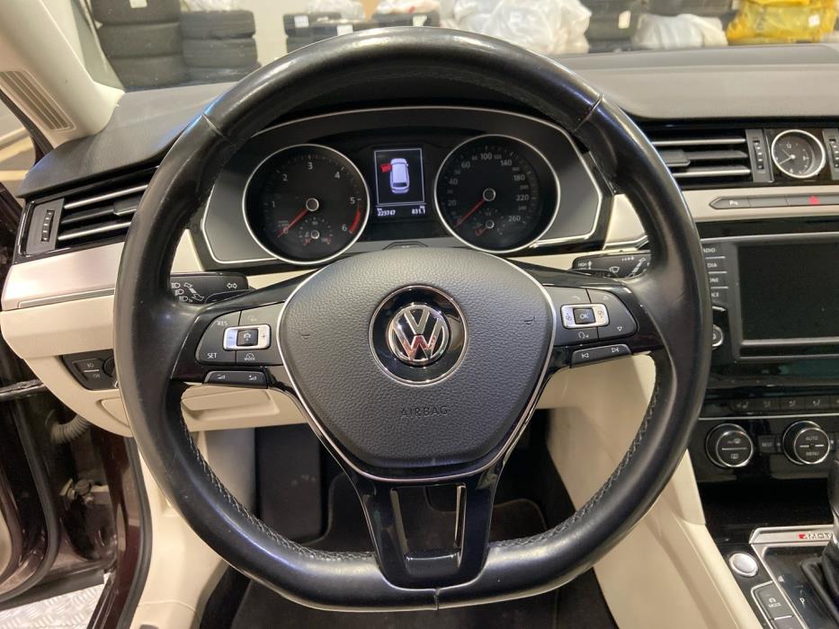 VOLKSWAGEN Passat 2015