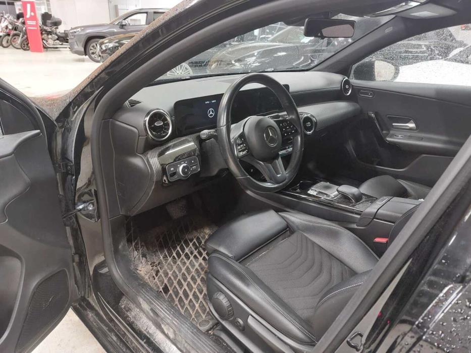 MERCEDES-BENZ A 2019