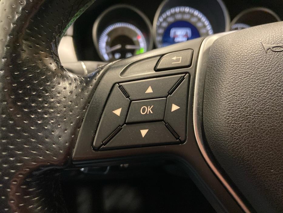 MERCEDES-BENZ E 2013