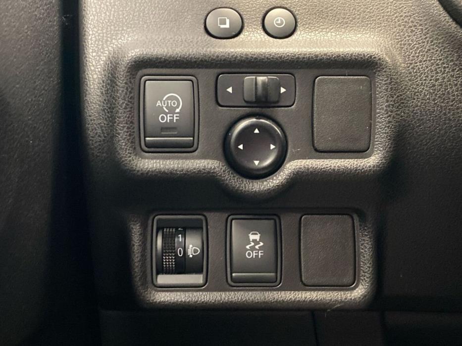 NISSAN Note 2016