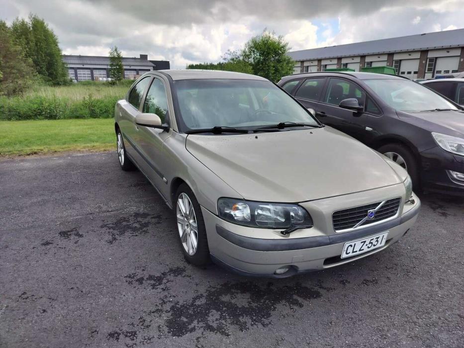 VOLVO S60 2003