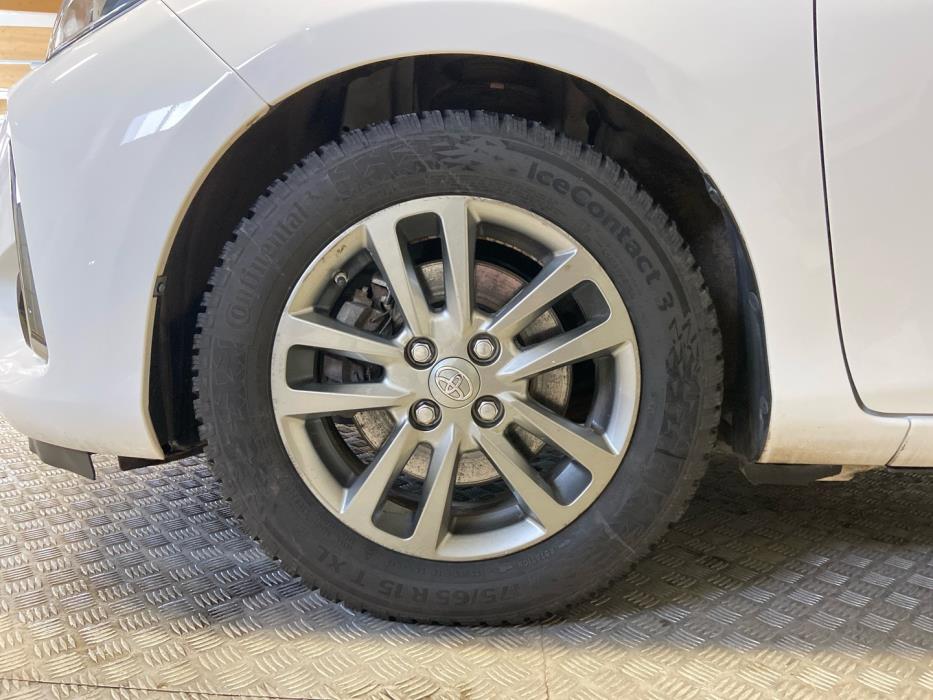 TOYOTA Yaris 2019