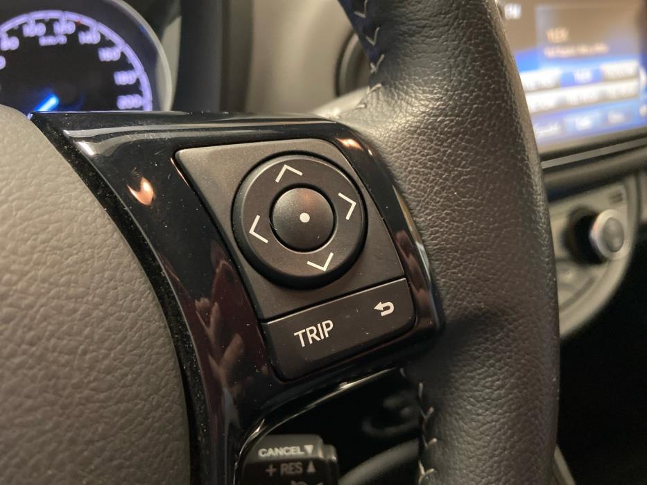 TOYOTA Yaris 2019
