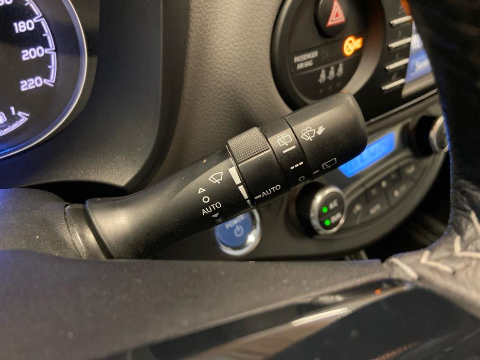 TOYOTA Yaris 2019