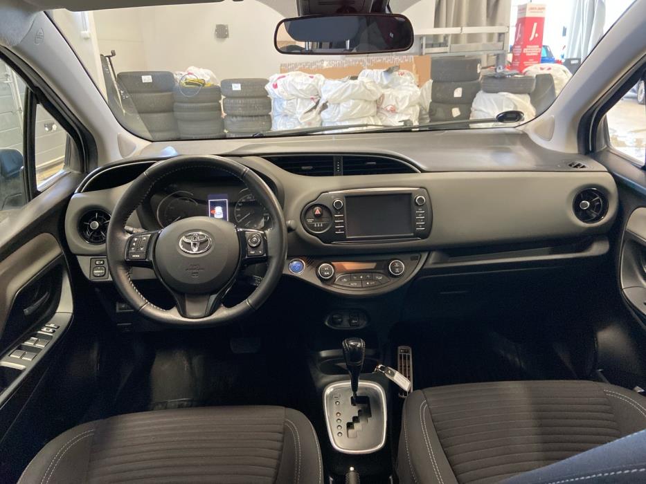 TOYOTA Yaris 2019