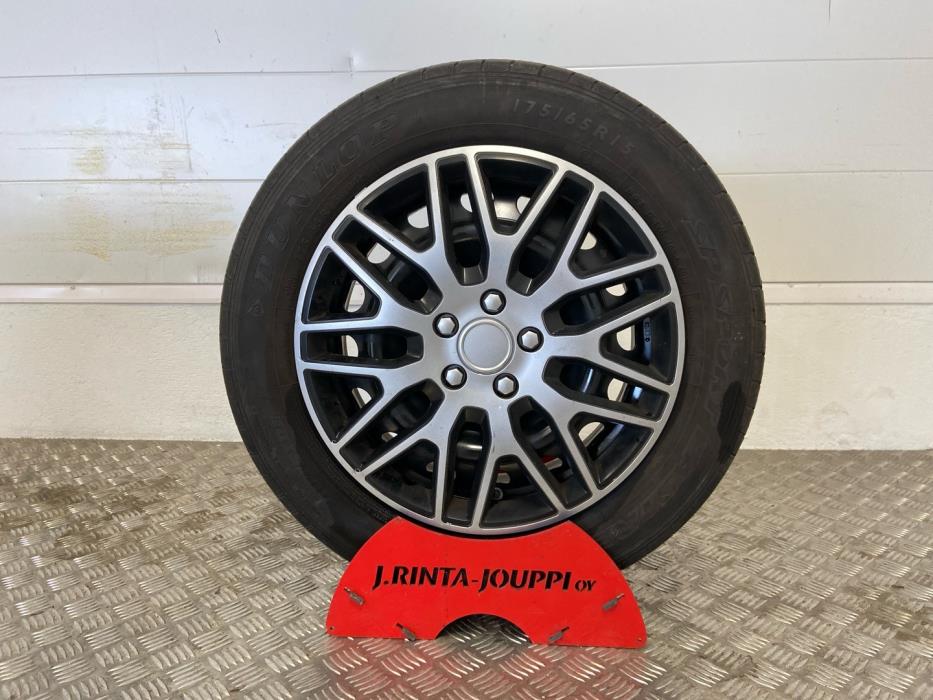 TOYOTA Yaris 2019