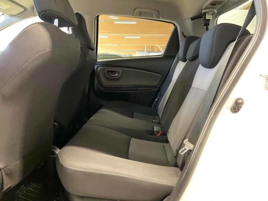 TOYOTA Yaris 2019