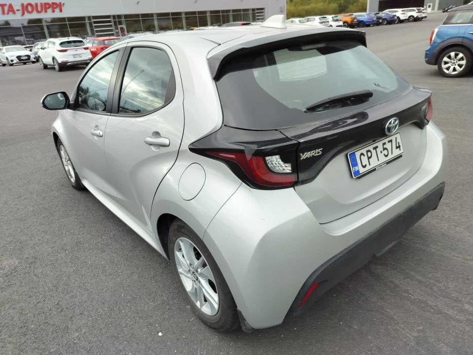 TOYOTA Yaris 2021
