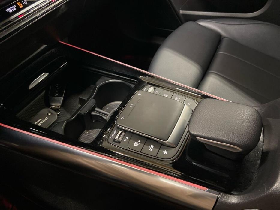 MERCEDES-BENZ GLA 2020