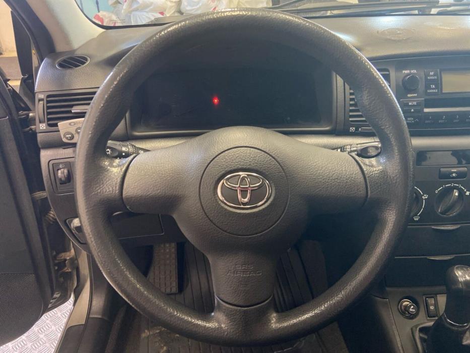 TOYOTA Corolla 2005