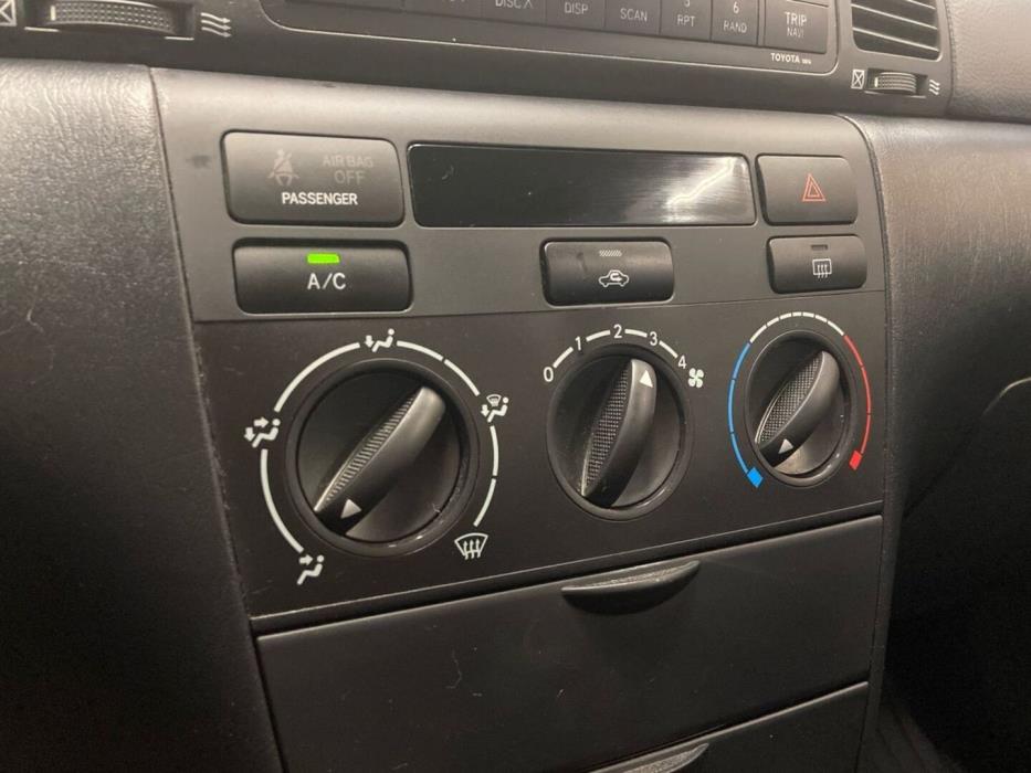 TOYOTA Corolla 2005
