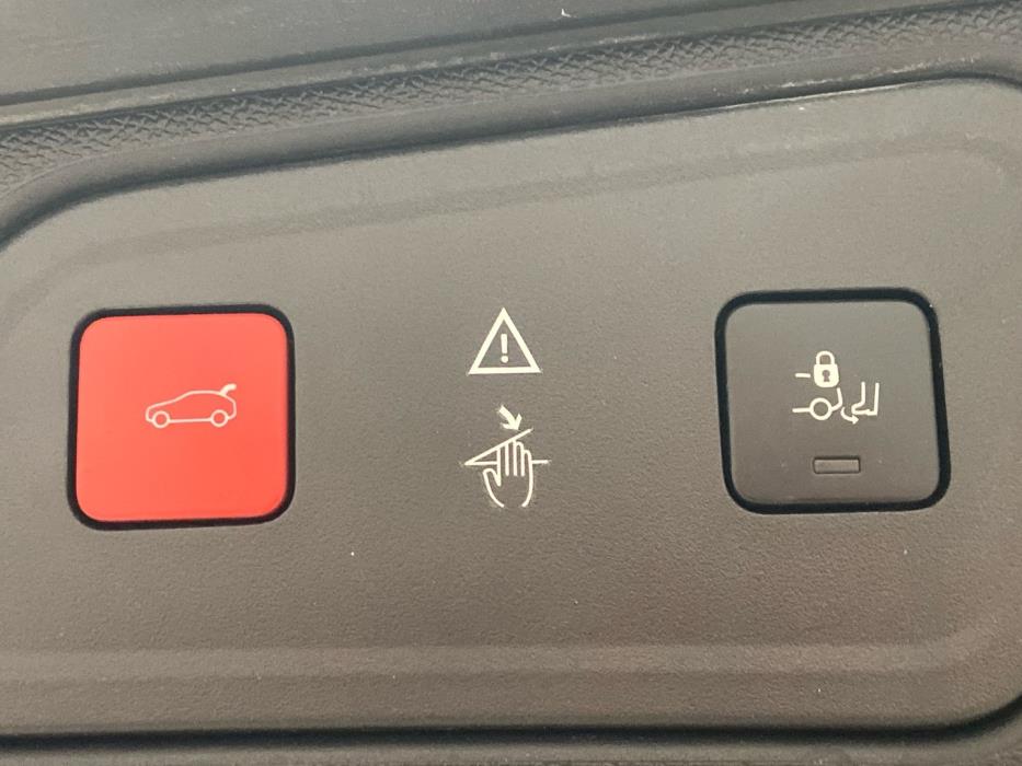 PEUGEOT 3008 2016
