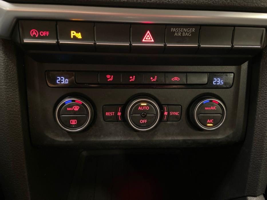 VOLKSWAGEN Amarok 2017