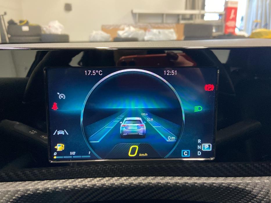 MERCEDES-BENZ A 2019