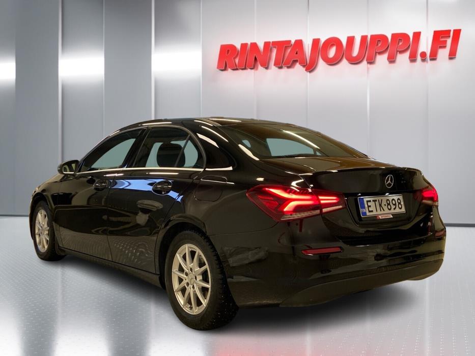 MERCEDES-BENZ A 2019