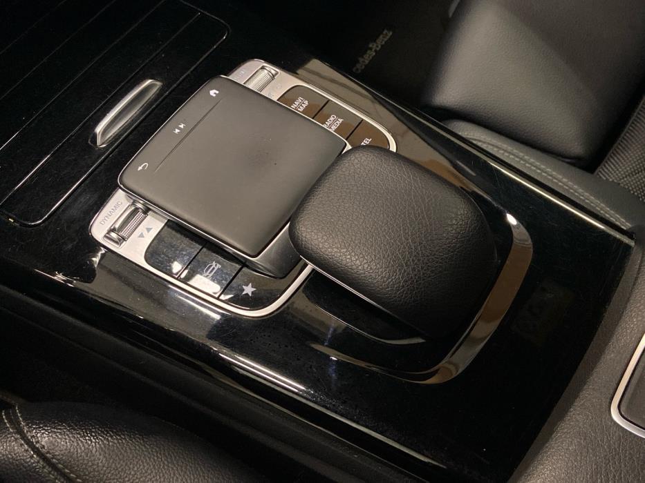 MERCEDES-BENZ A 2019