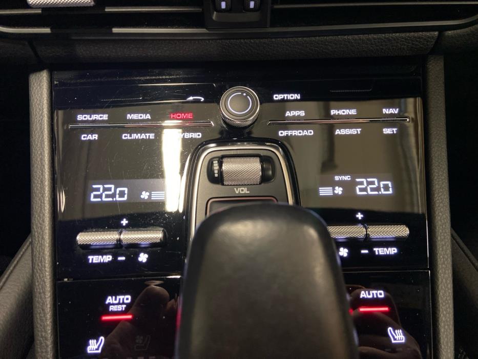 PORSCHE Cayenne 2021