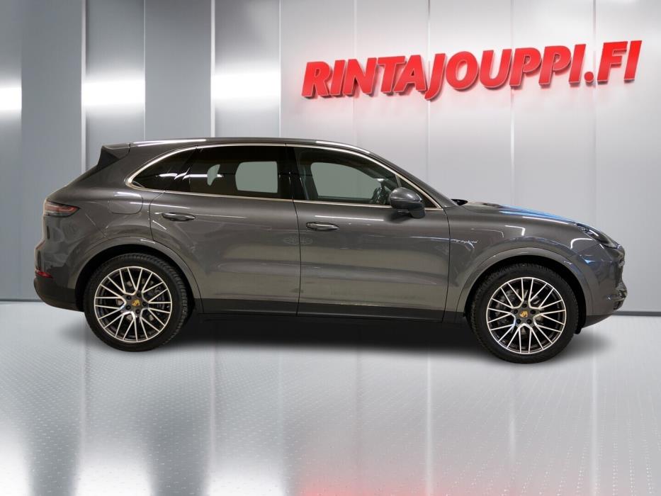 PORSCHE Cayenne 2021