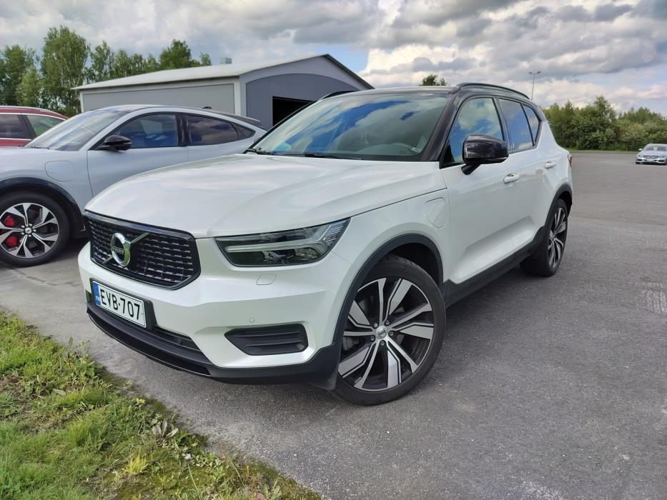 VOLVO XC40 2021