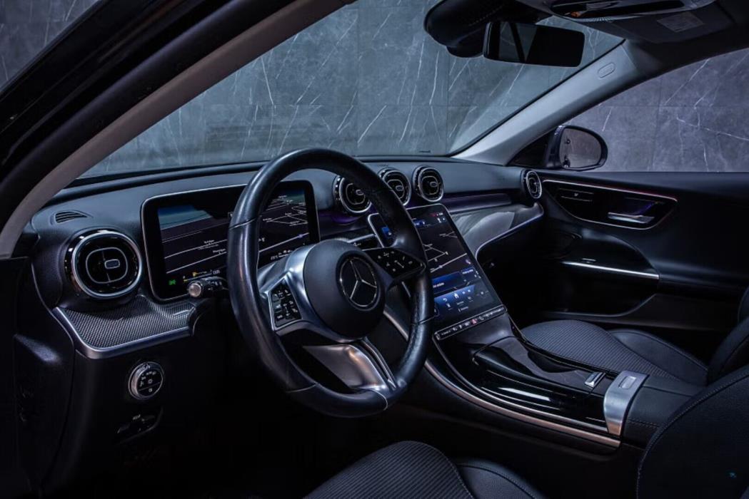 MERCEDES-BENZ C 2023
