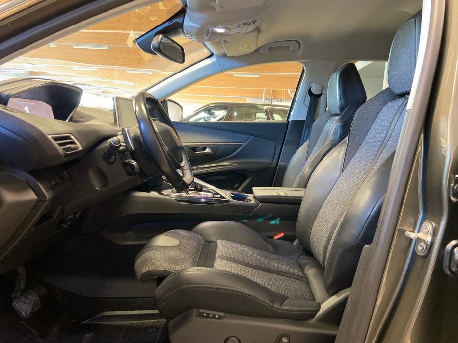 PEUGEOT 5008 2019