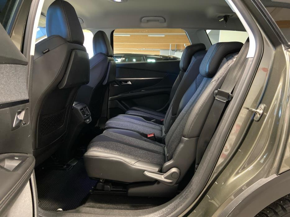 PEUGEOT 5008 2019