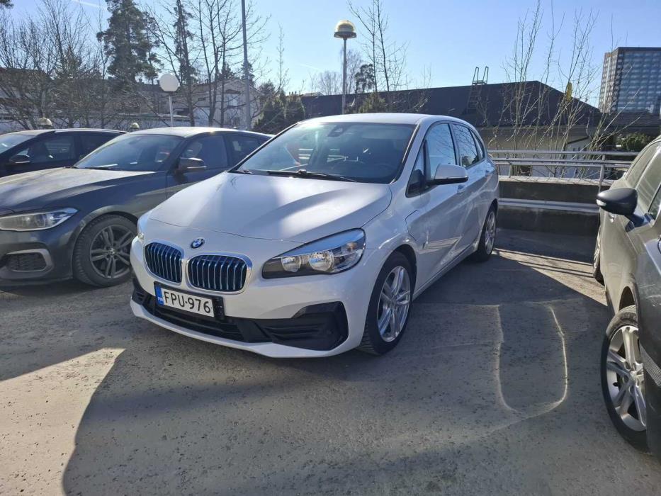 BMW 225 2019
