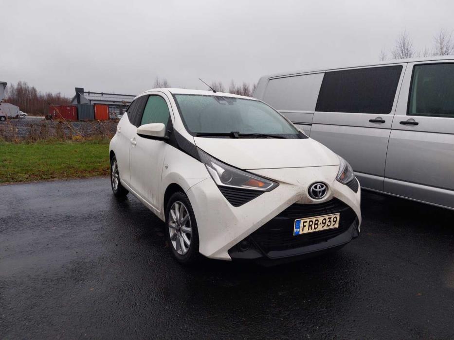 TOYOTA AYGO 2021