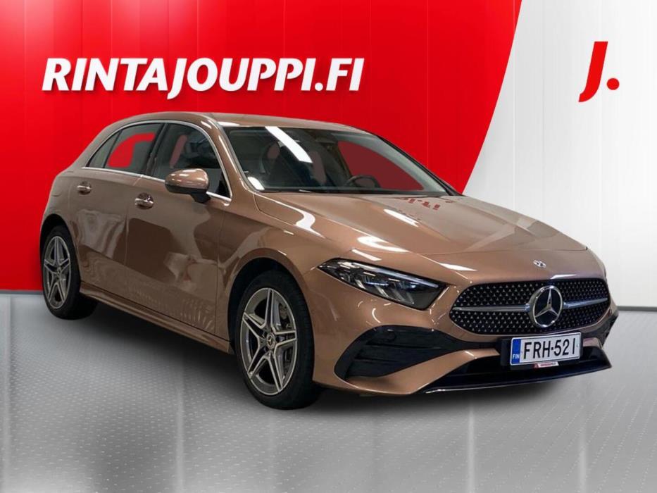 MERCEDES-BENZ A 2023