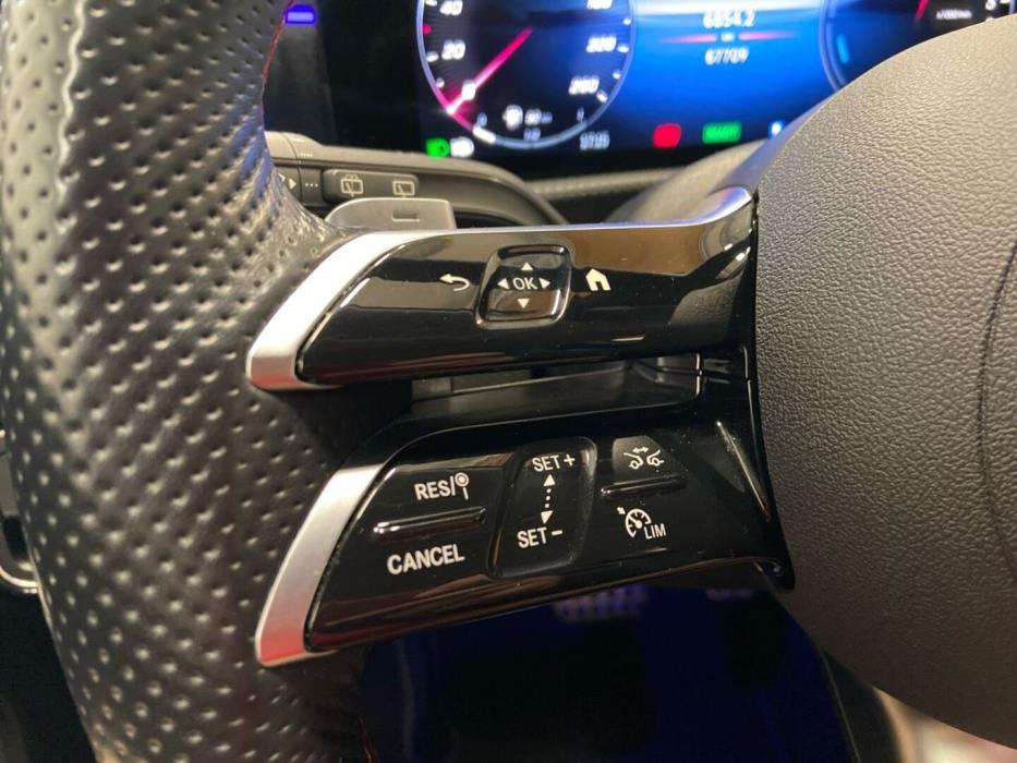 MERCEDES-BENZ A 2023