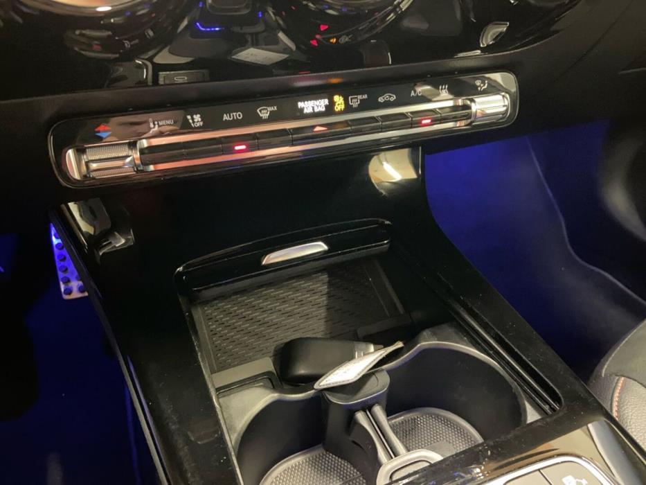MERCEDES-BENZ A 2023