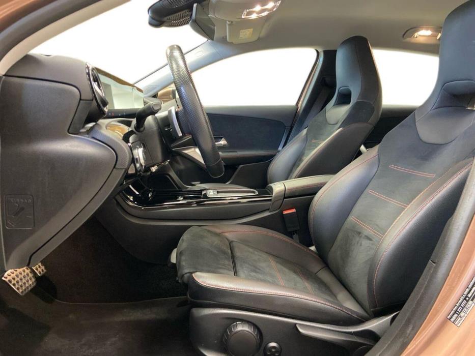 MERCEDES-BENZ A 2023