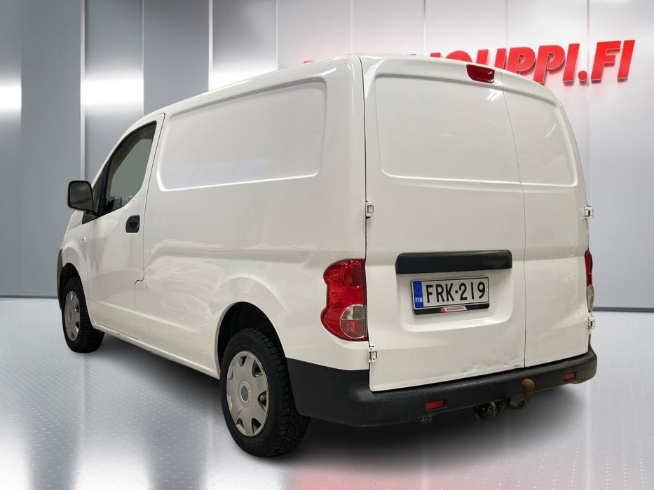NISSAN NV200 2013