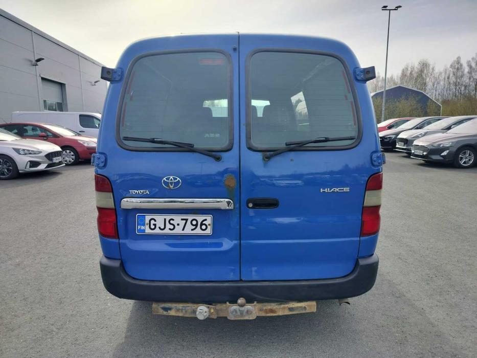TOYOTA Hiace 2011